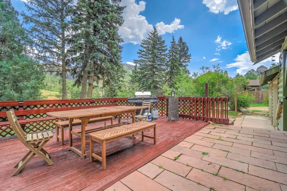 Mountain Retreat with Hot Tub in Cascade Chipita Park photo 2