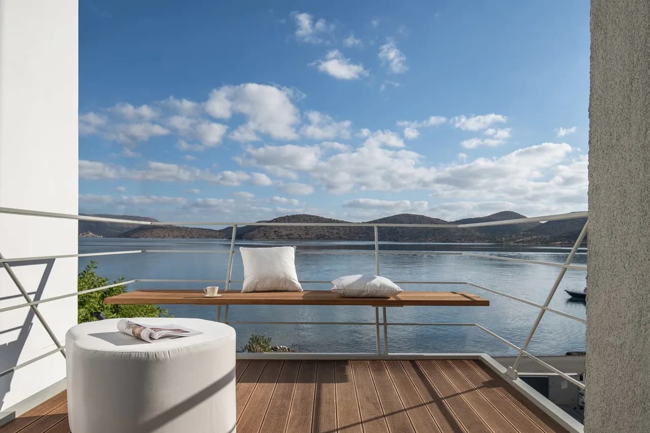 LUXURIOUS MODERN MINIMALIST STYLE WITH PANORAMIC VIEW OF THE CRETAN SEA photo 2