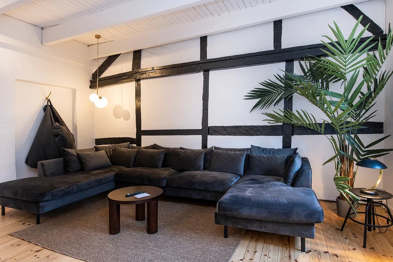Downtown Four Bedroom Townhouse in Copenhagen photo 3