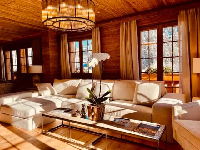 Beautifully Enveloped Romantic Chalet photo 2