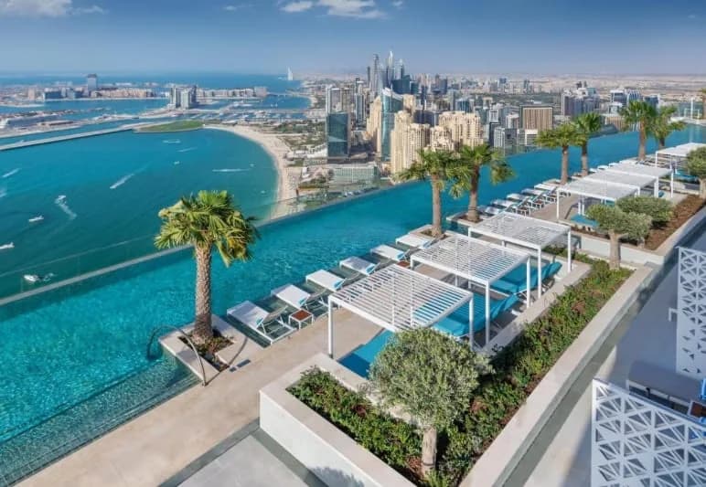 4BR Luxurious Residence overlooking The Dubai Eye photo 4