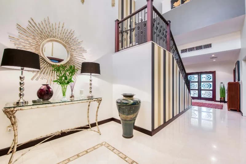 Luxurious 5 BR Villa with Private Pool photo 2