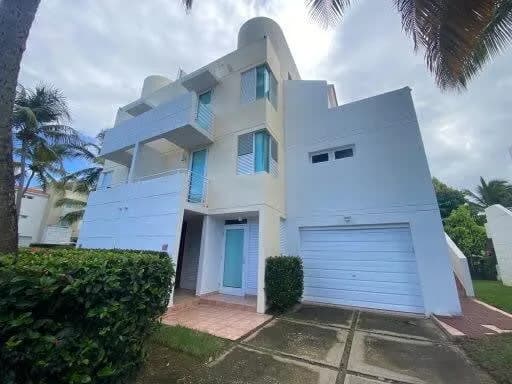 Gorgeous 4BR Villa in Dorado Del Mar Near the Beach