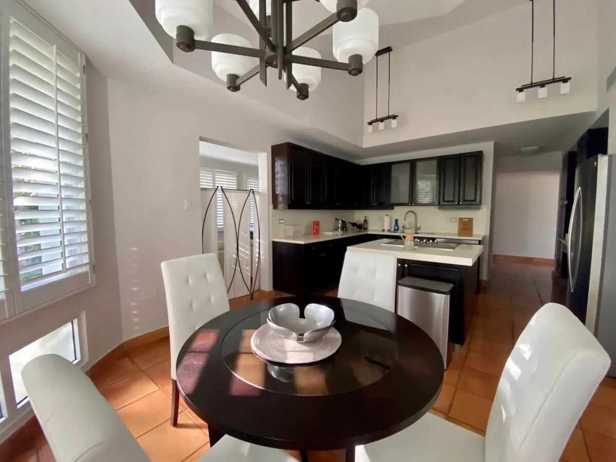 Elegant 3BR Villa Overlooking Landscaped Gardens photo 3