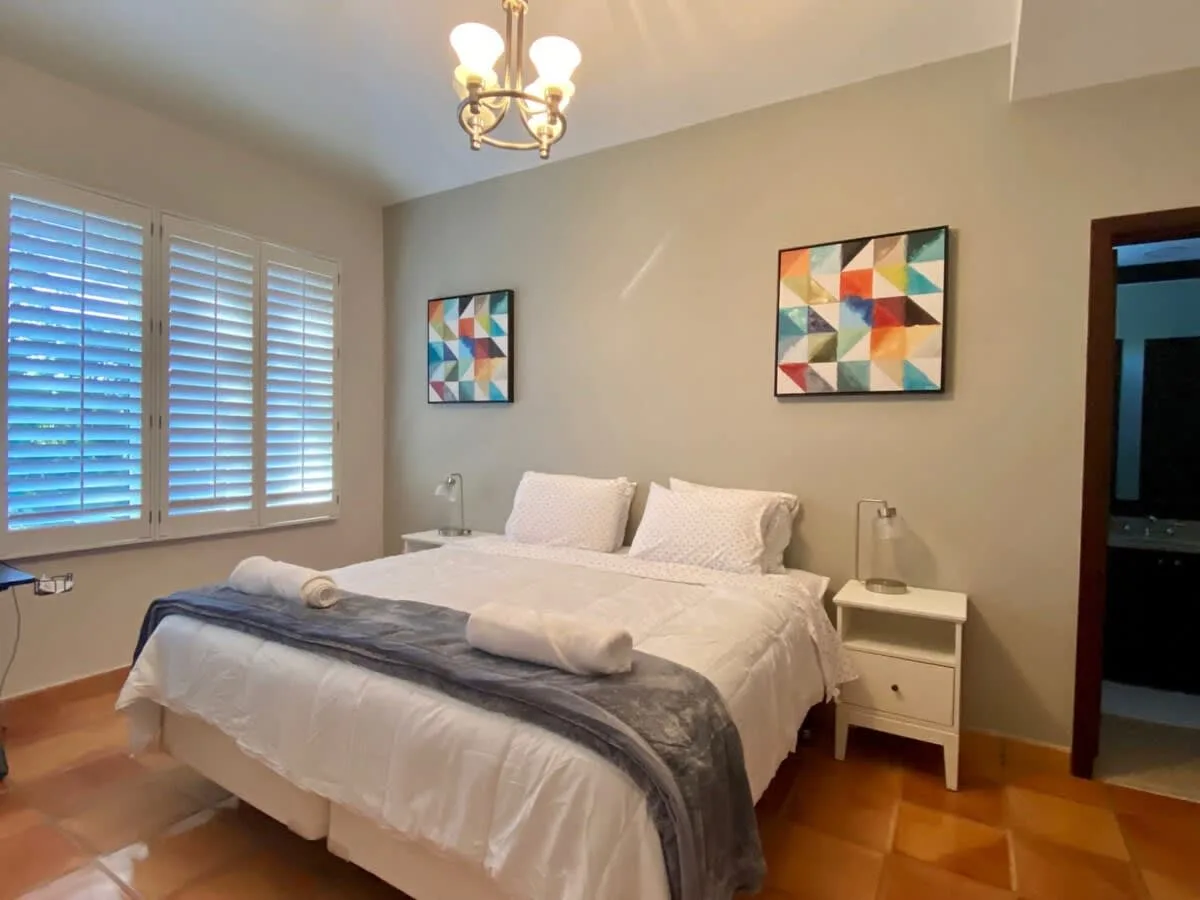 Elegant 3BR Villa Overlooking Landscaped Gardens photo 4