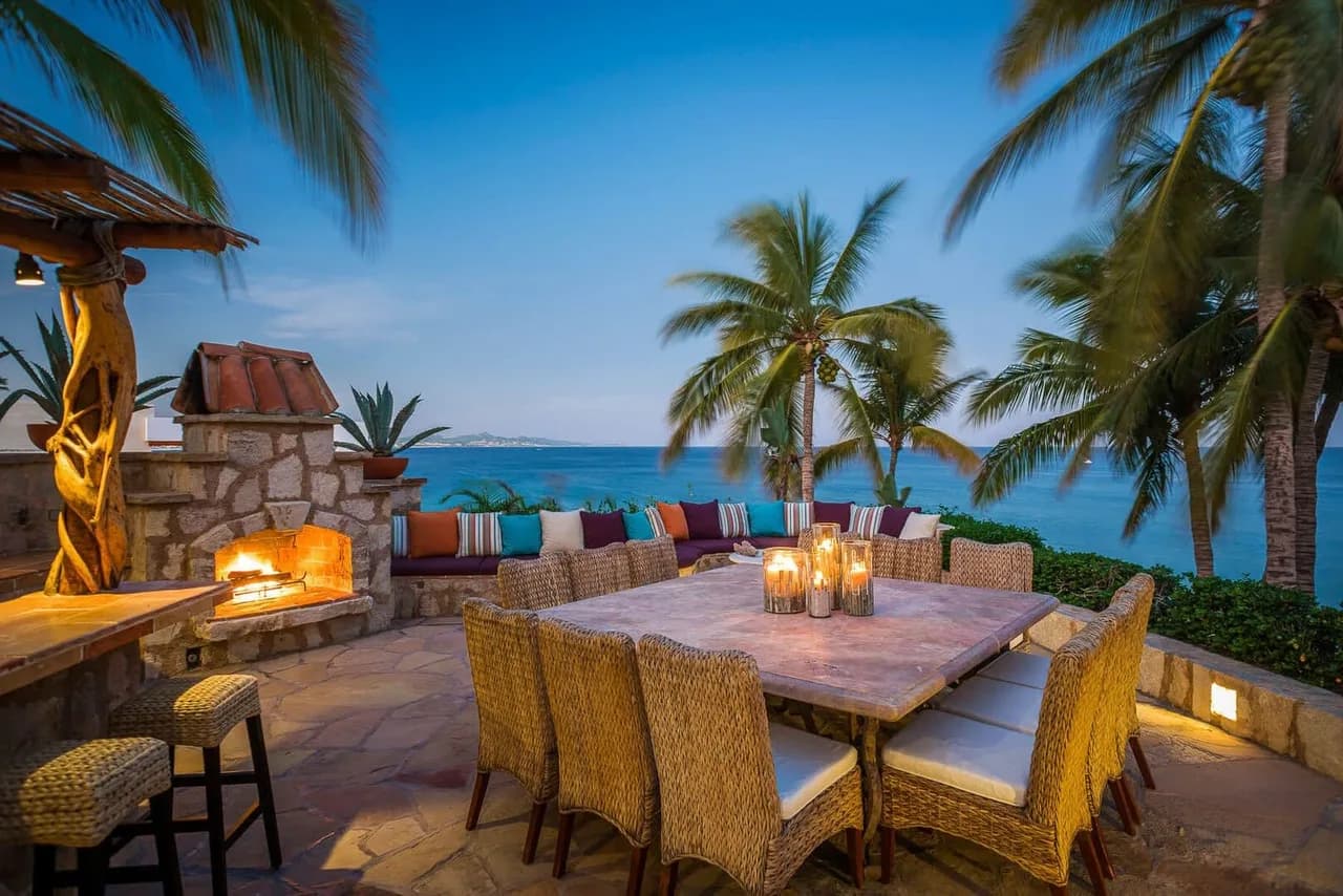 LUXURY AQUA BLUE VILLA photo 3