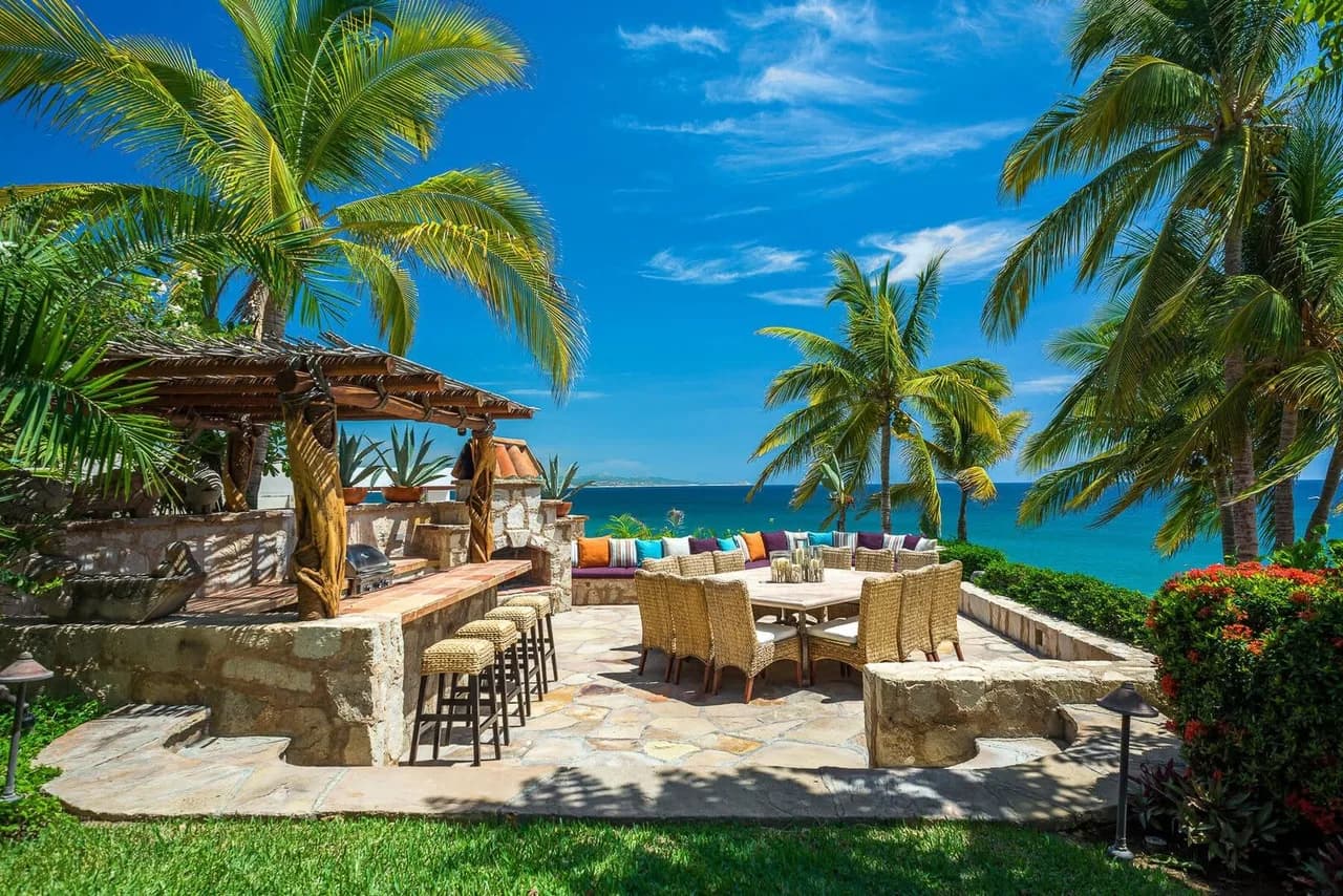 LUXURY AQUA BLUE VILLA photo 4