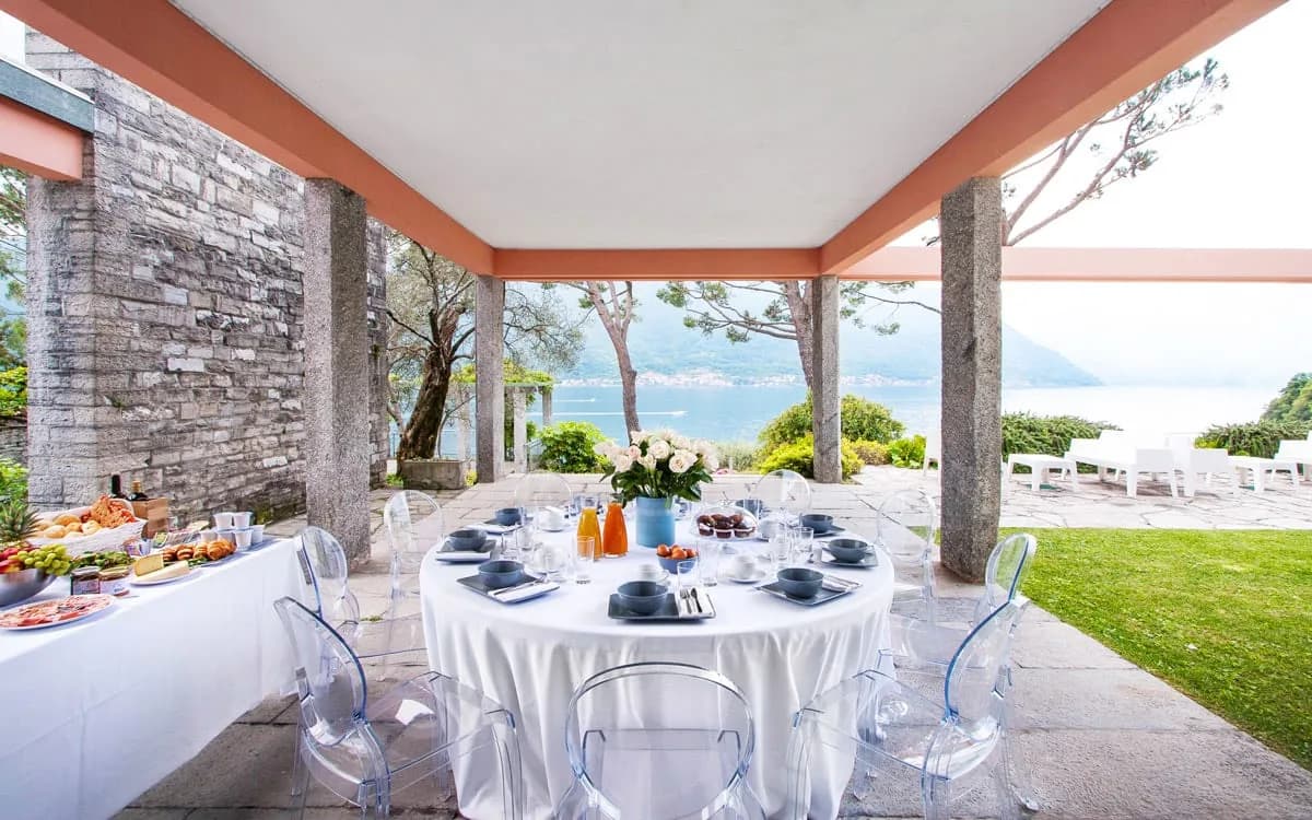 STYLISH VILLA LOCATED ON THE SHORE OF LAKE COMO photo 4
