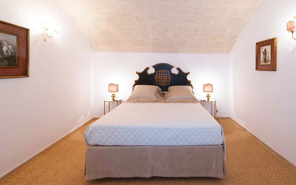 BREATHTAKING ELEGANT VILLA IN PUGLIA photo 2