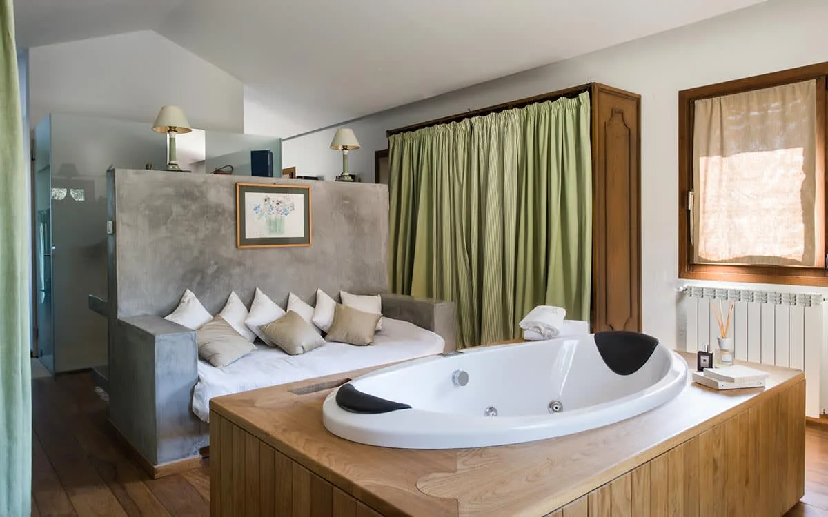 SARDINIA'S MAGNIFICENT 4BR ESTATE photo 3