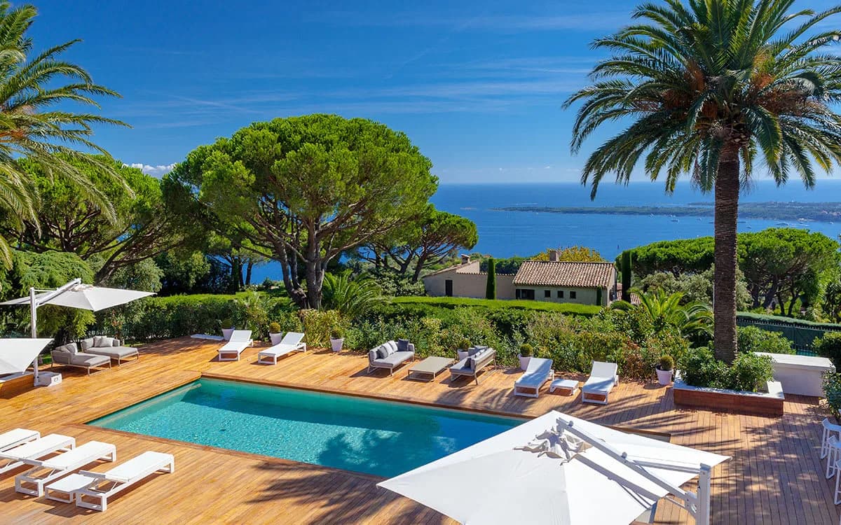 LUXURY CONTEMPORARY STYLE VILLA IN CANNES photo 5
