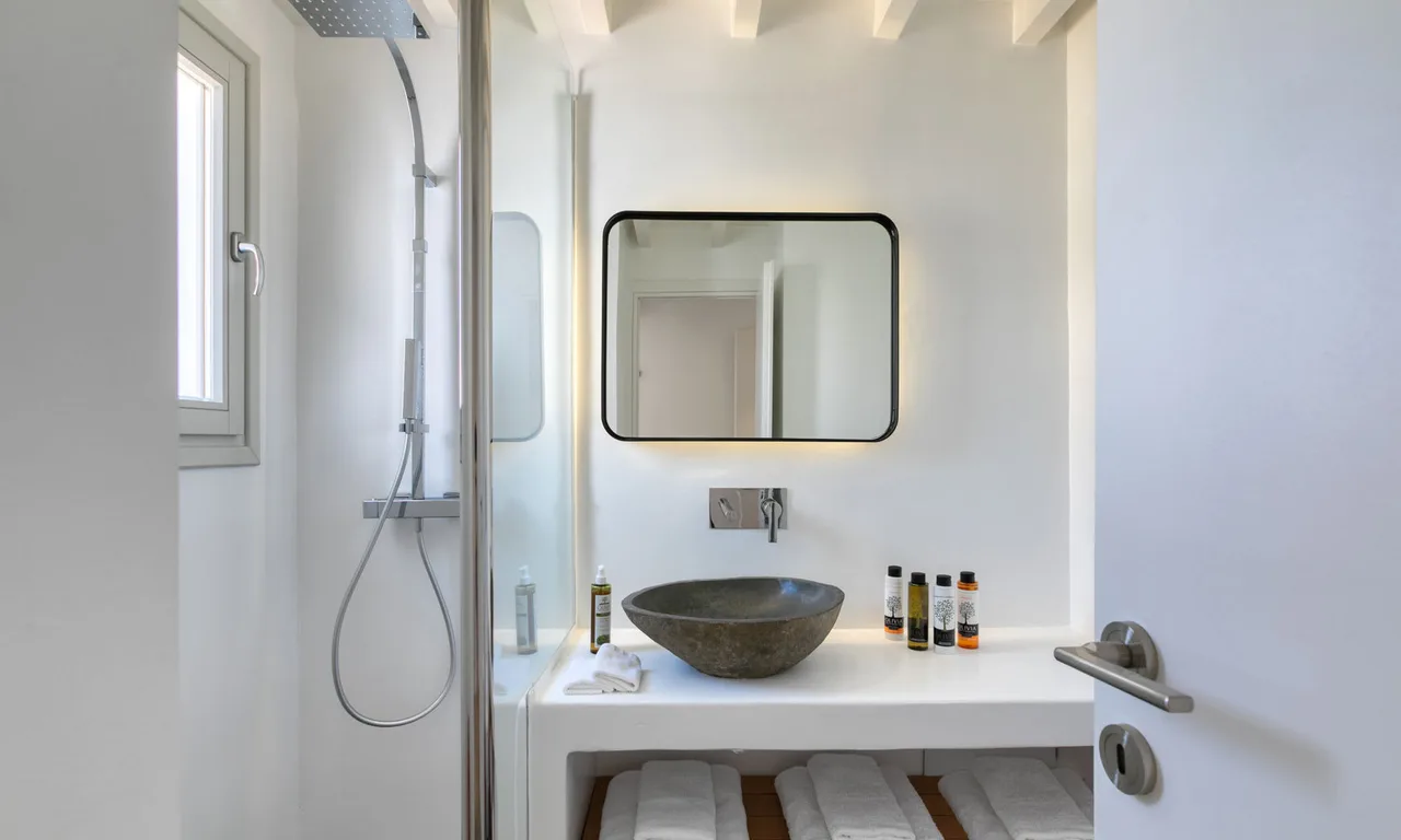 ULTIMATE LUXURY 20BR ESTATE IN MYKONOS photo 3
