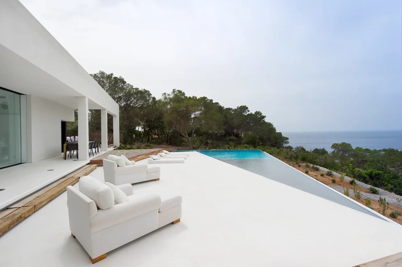 CONTEMPORARY MODERN VILLA IN IBIZA photo 3