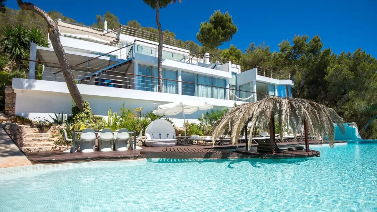 SPECTACULAR VILLA WITH INCREDIBLE VIEWS OF THE OLD TOWN photo 4
