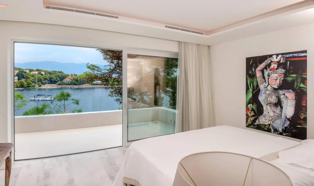 Luxurious Villa With Beautiful Sea View photo 3