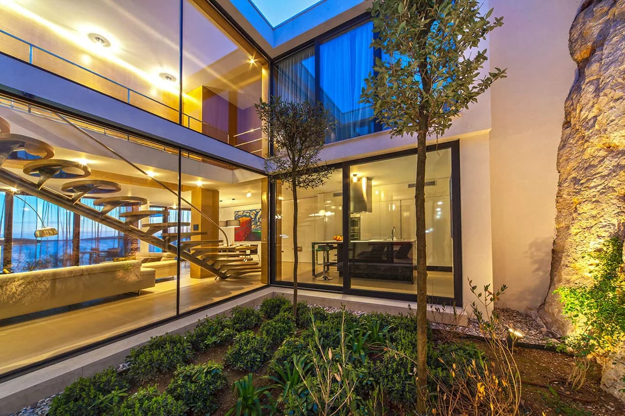 EXCLUSIVE BEACHFRONT VILLA WITH SAUNA AND INDOOR SWIMMING POOL photo 2