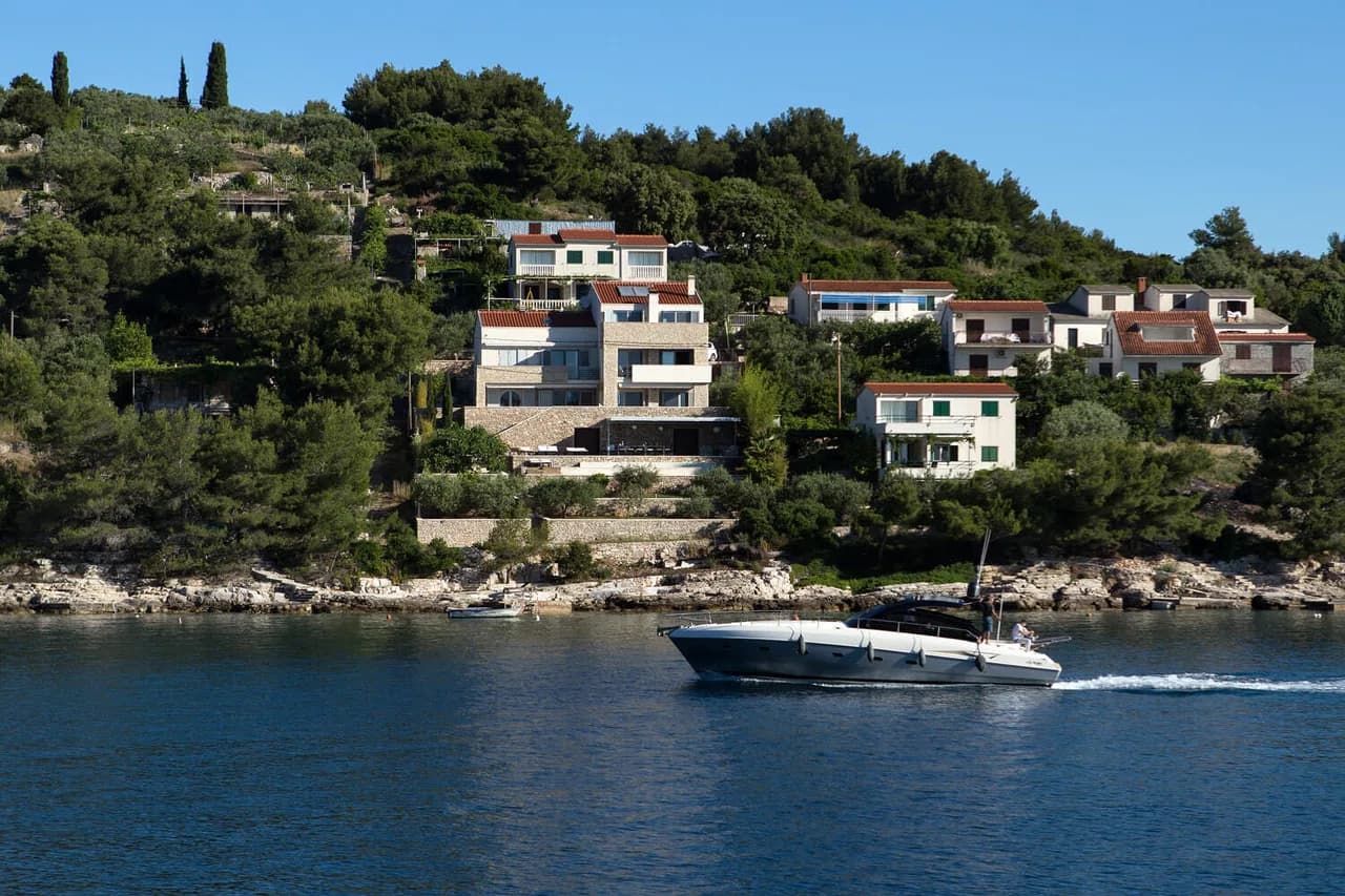 DELUXE SEA SIDE VILLA IN DUBROVNIK