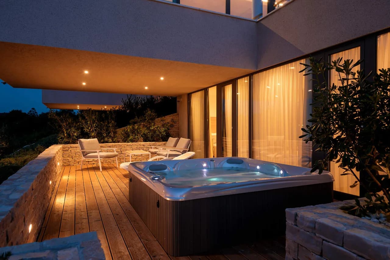 STANDALONE ELEGANT VILLA WITH PRIVATE POOL AND AMAZING VIEWS photo 4