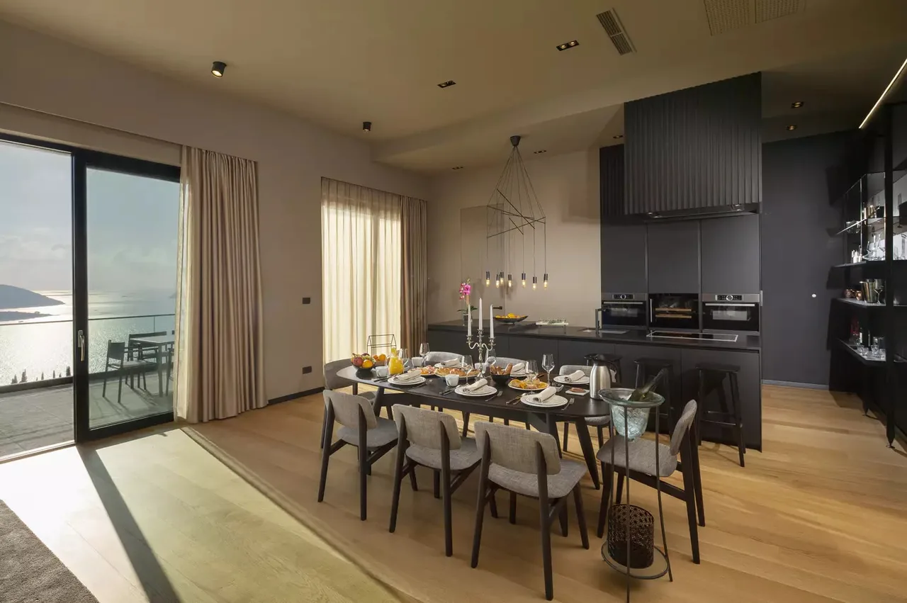 BEAUTIFUL MODERN VILLA WITH SEA SIDE VIEW photo 2