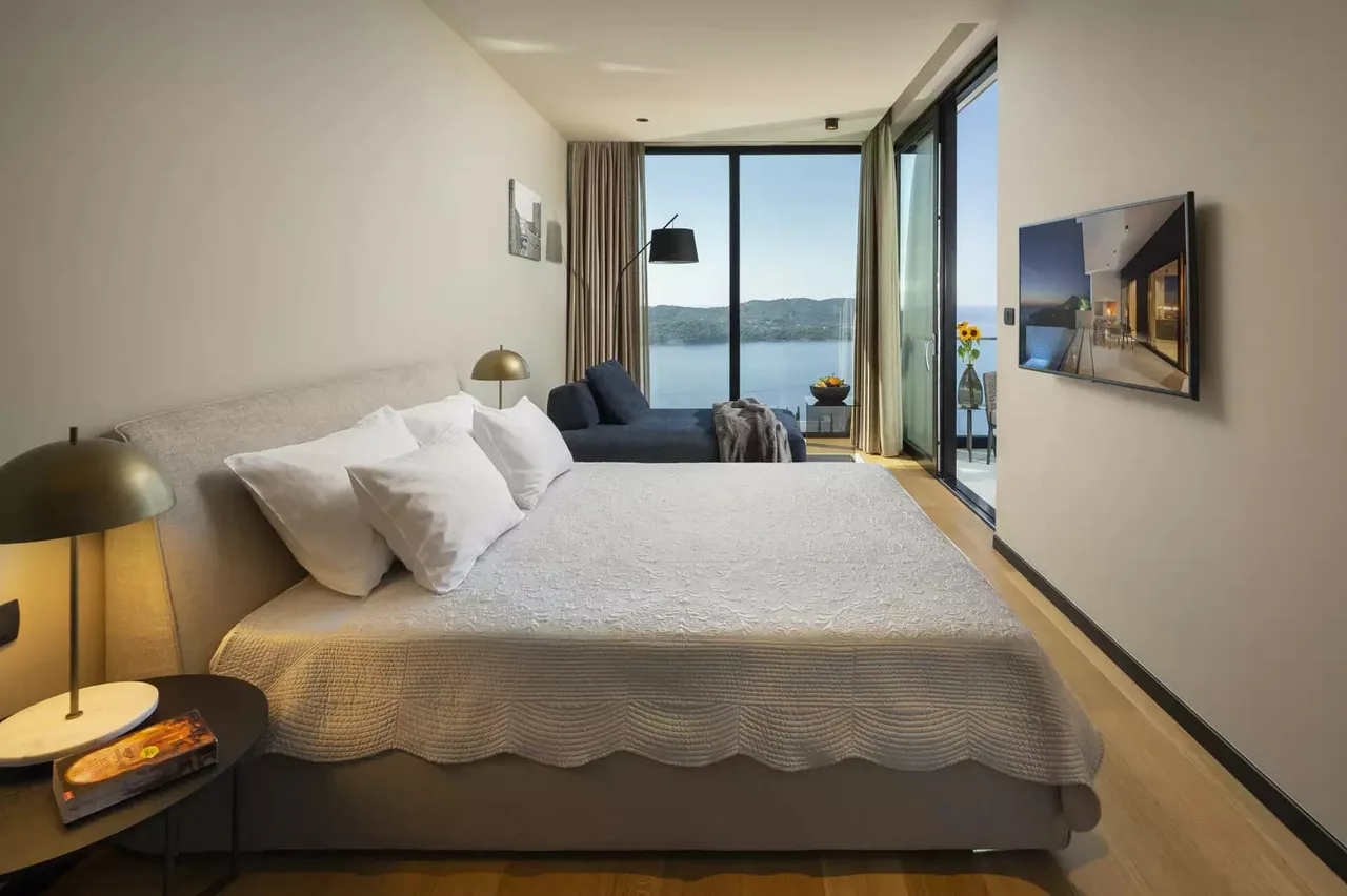 BEAUTIFUL MODERN VILLA WITH SEA SIDE VIEW photo 5