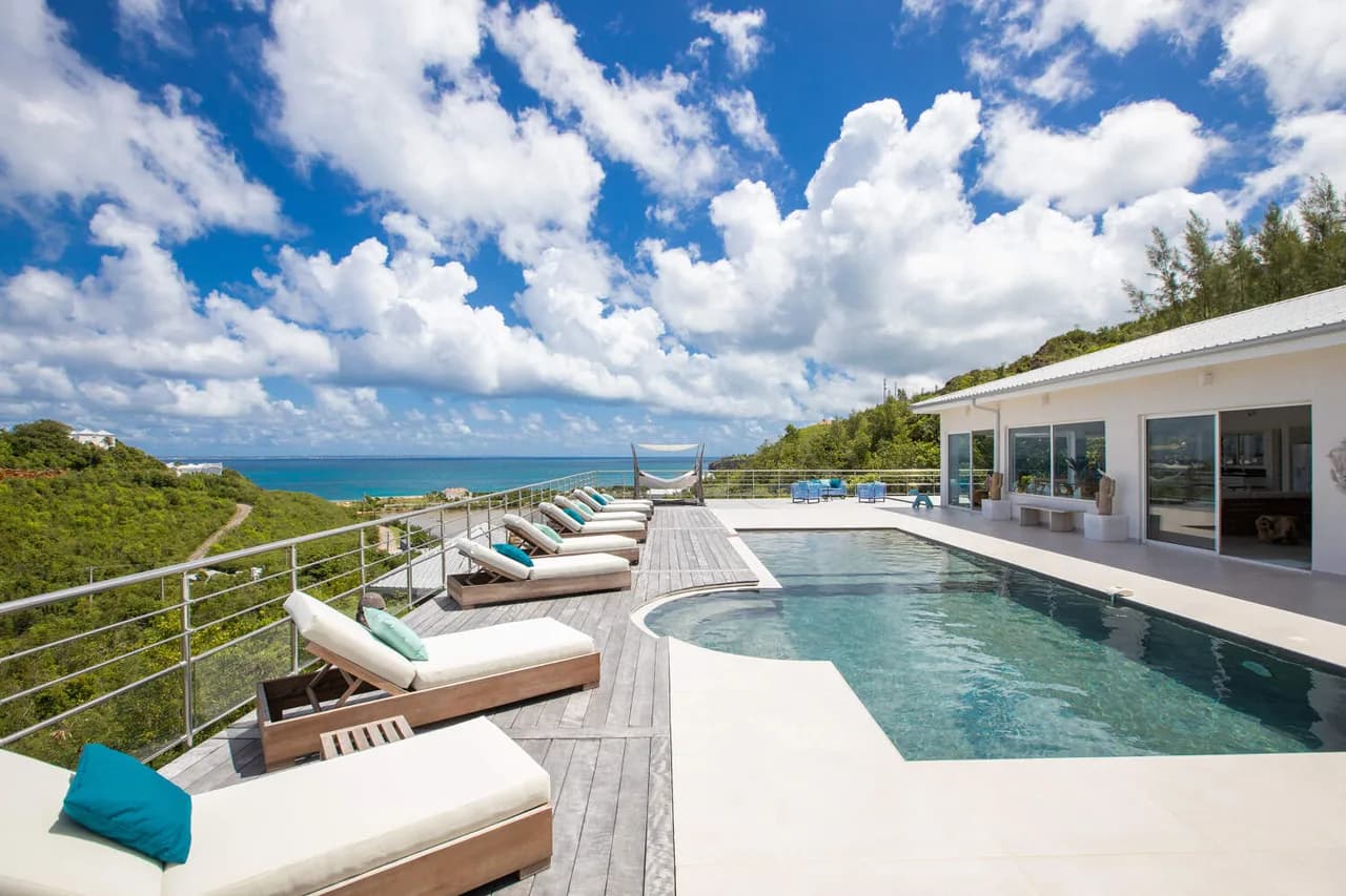 STUNNING VILLA WITH FANTASTIC SCENERY photo 4