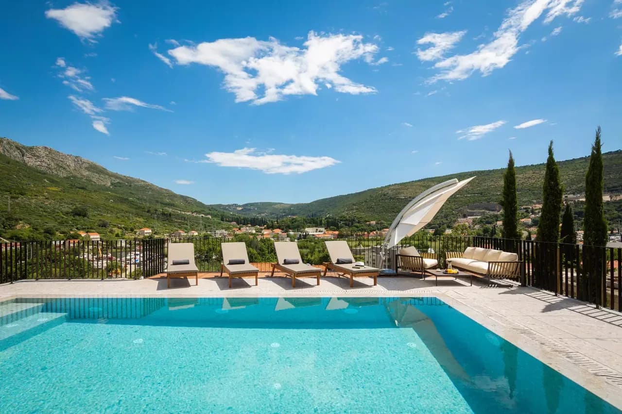 LUXURY VILLA WITH BEAUTIFUL POOL AND MOUNTAIN VIEW photo 5