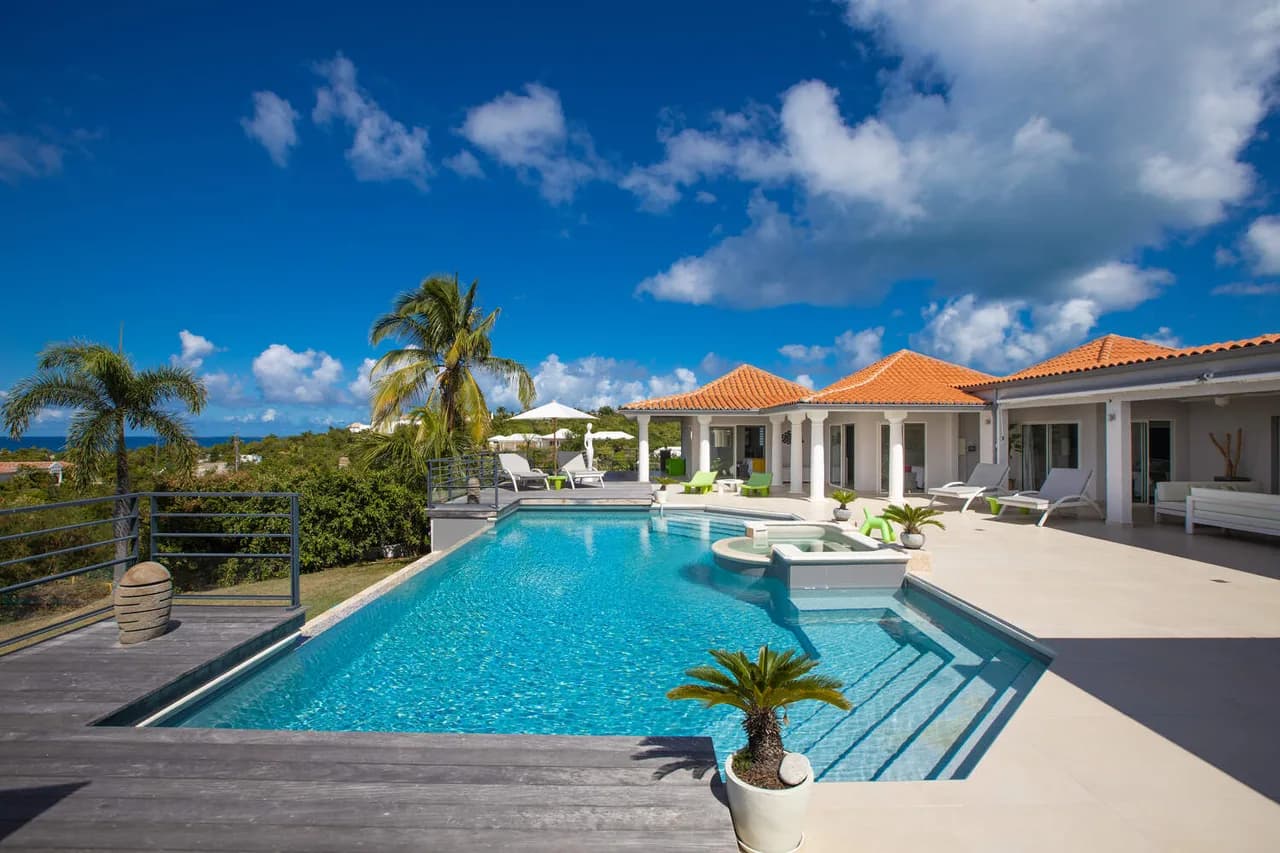 PANORAMIC VILLA WITH INFINITY POOL photo 3