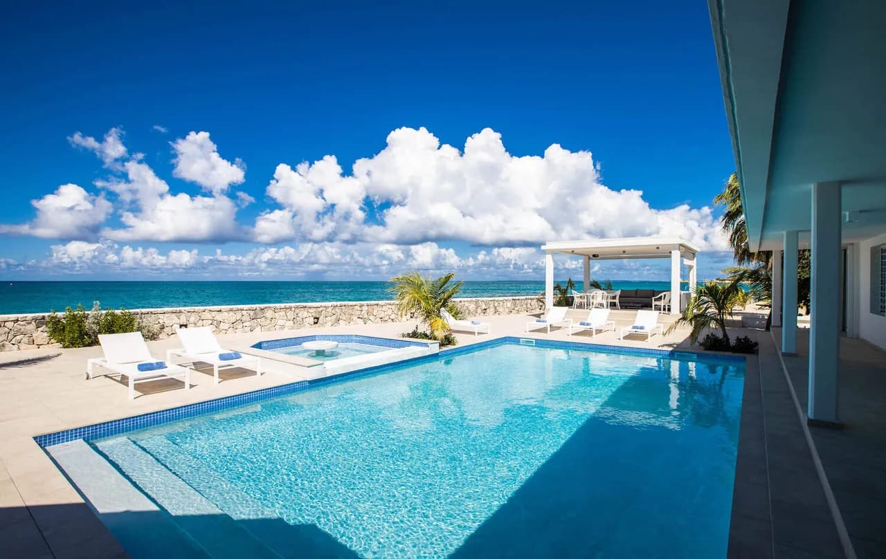 TROPICAL VILLA WITH PRIVATE POOL AND VOLLEYBALL COURT photo 4