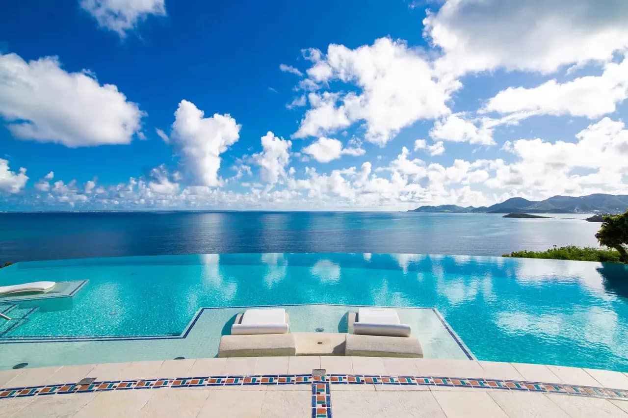 STUNNING LUXURIOUS VILLA WITH POOL AND VOLLEYBALL COURT photo 5
