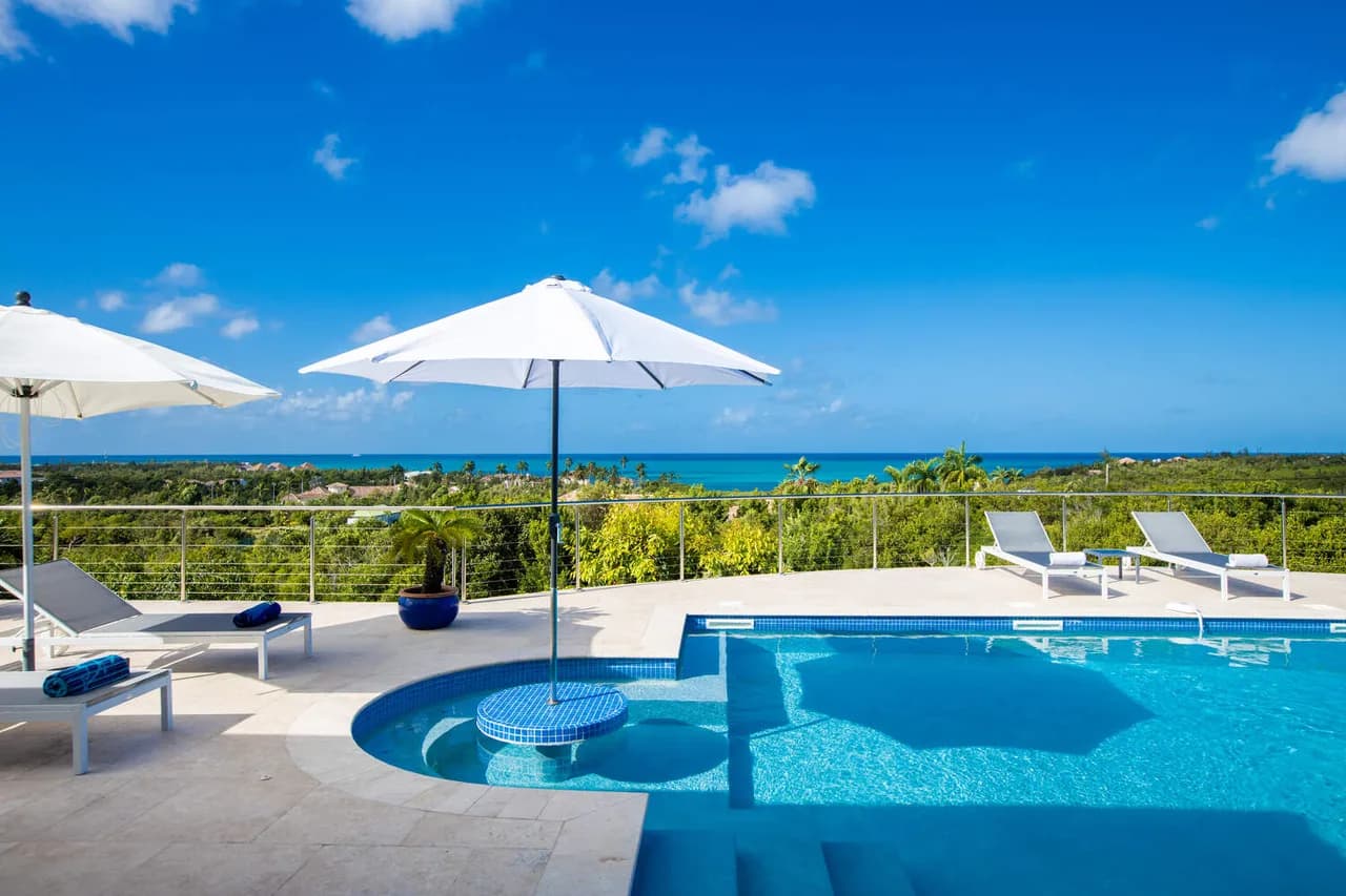 STANDALONE STUNNING VILLA WITH PANORAMIC VIEWS photo 2