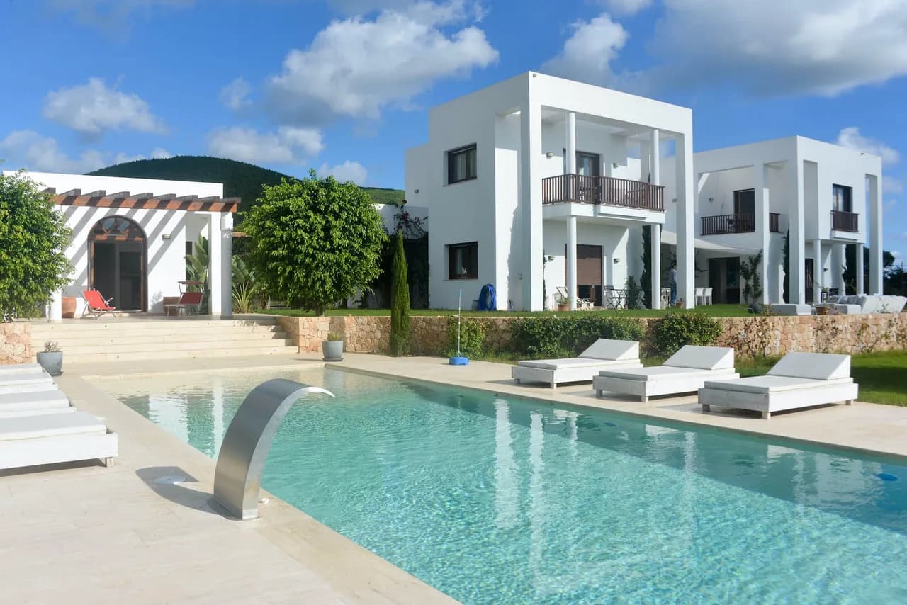 REFRESHING COUNTRYSIDE VILLA