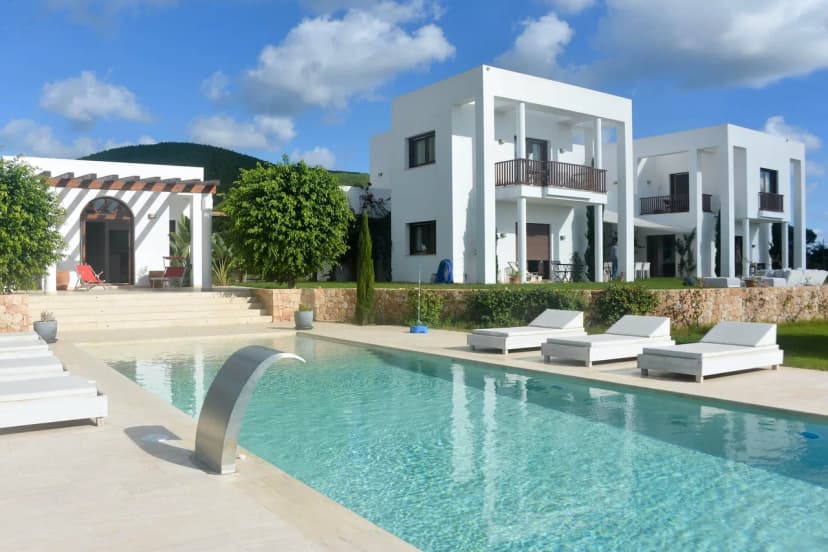 REFRESHING COUNTRYSIDE VILLA
