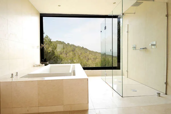 BEAUTIFUL 4B VILLA WITH VIEWS OF IBIZA