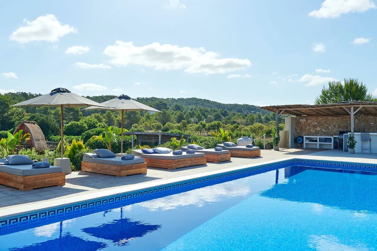 BEAUTIFULLY DESIGNED VILLA NEAR THE BEACH photo 3