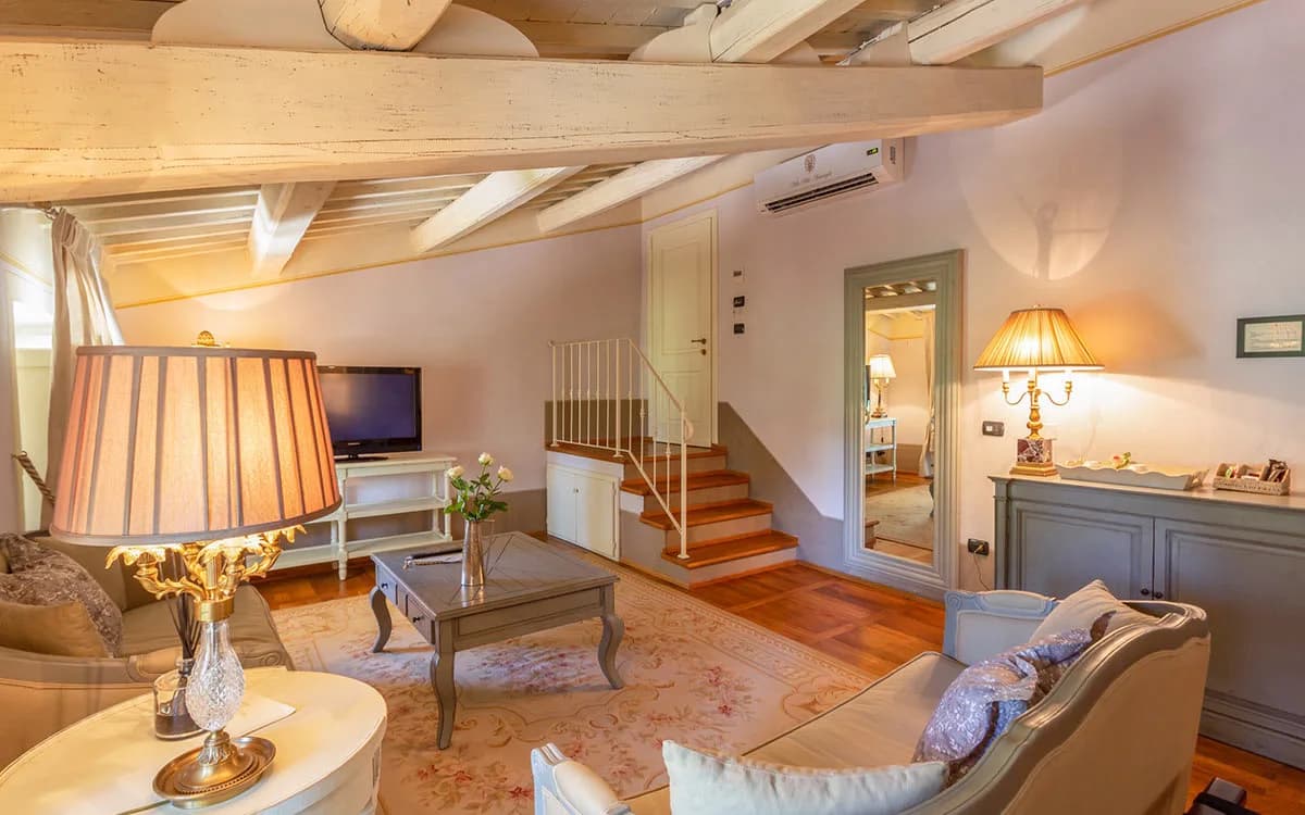 BEAUTIFUL HILLTOP VILLA OVERLOOKING TUSCANY photo 5