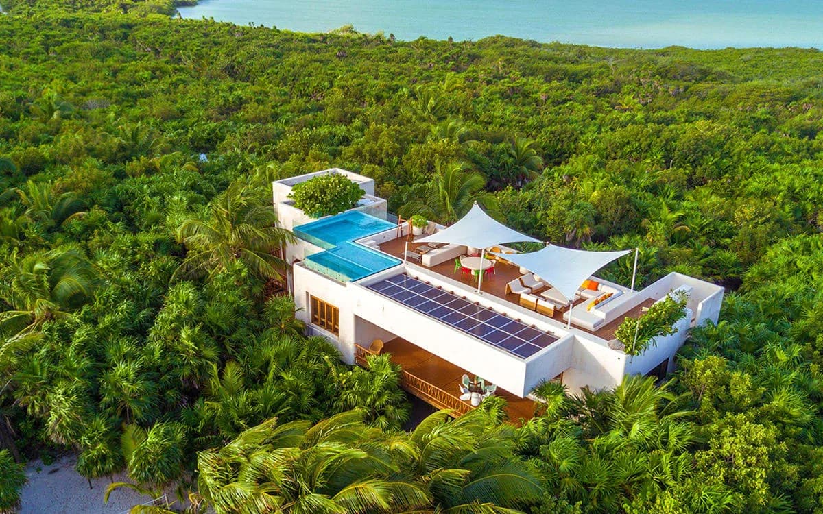 ELEGANT BEACHFRONT 4BR VILLA photo 4