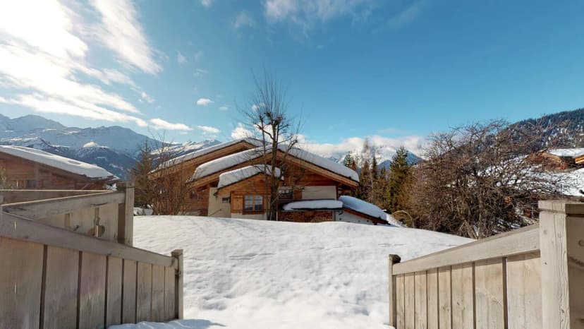 Stunning Mountain Chalet with Indoor Pool
