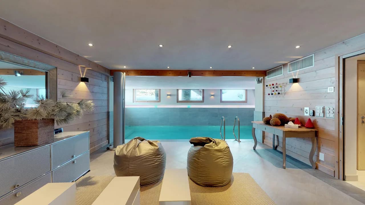 Stunning Mountain Chalet with Indoor Pool photo 4