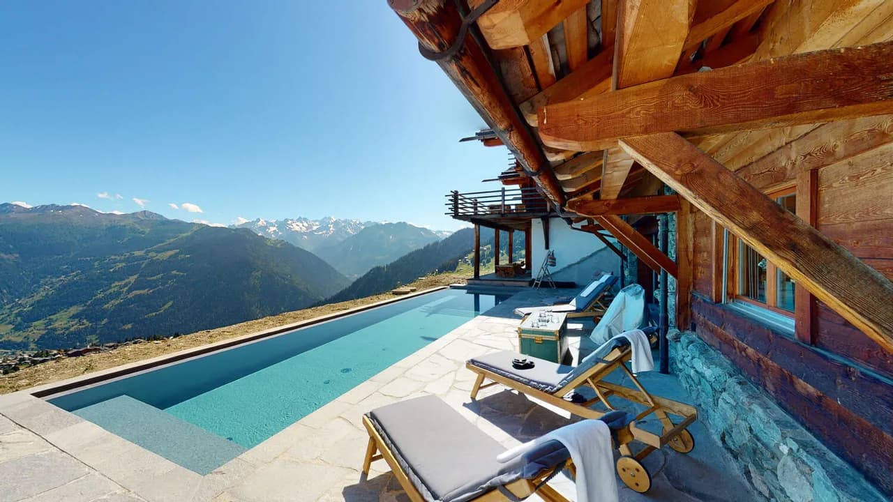 PRIME LUXURIOUS CHALET WITH PRIVATE HEATED POOL photo 3