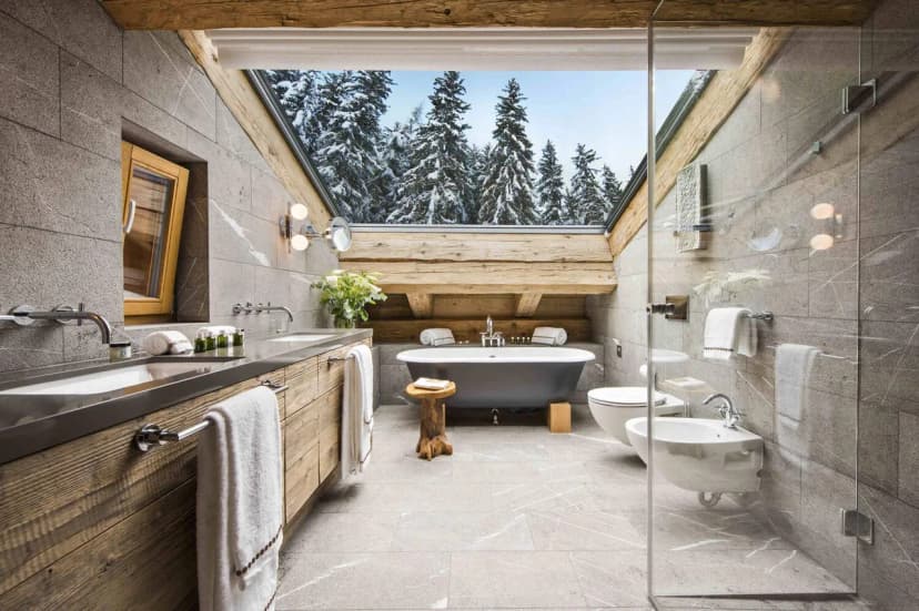 MARVELOUS APLINE CHALET WITH HOME THEATER AND GREAT VIEWS
