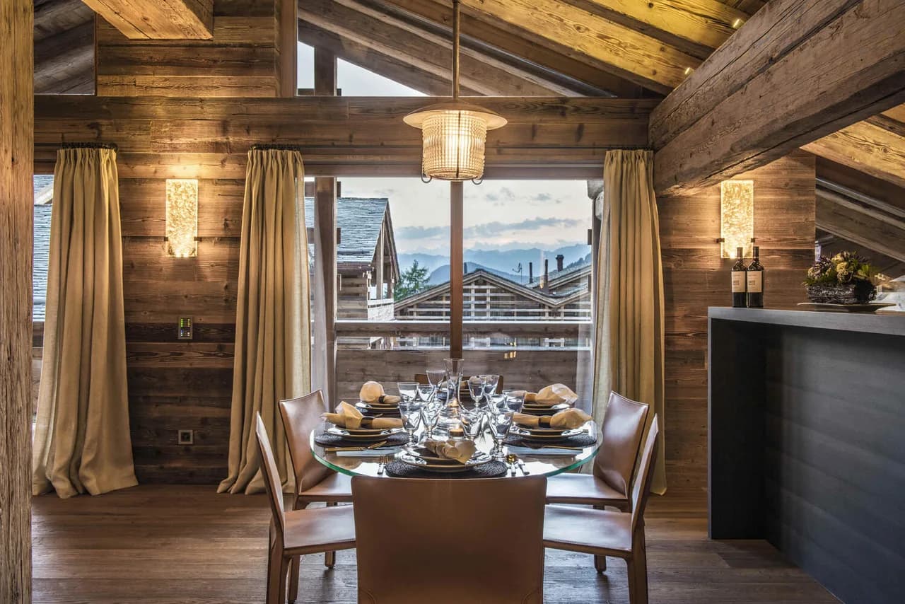 MARVELOUS APLINE CHALET WITH HOME THEATER AND GREAT VIEWS photo 3