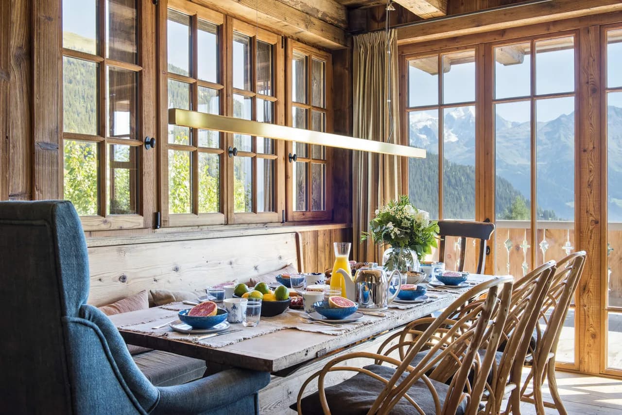 Gorgeous Chalet with Mountain Views photo 5