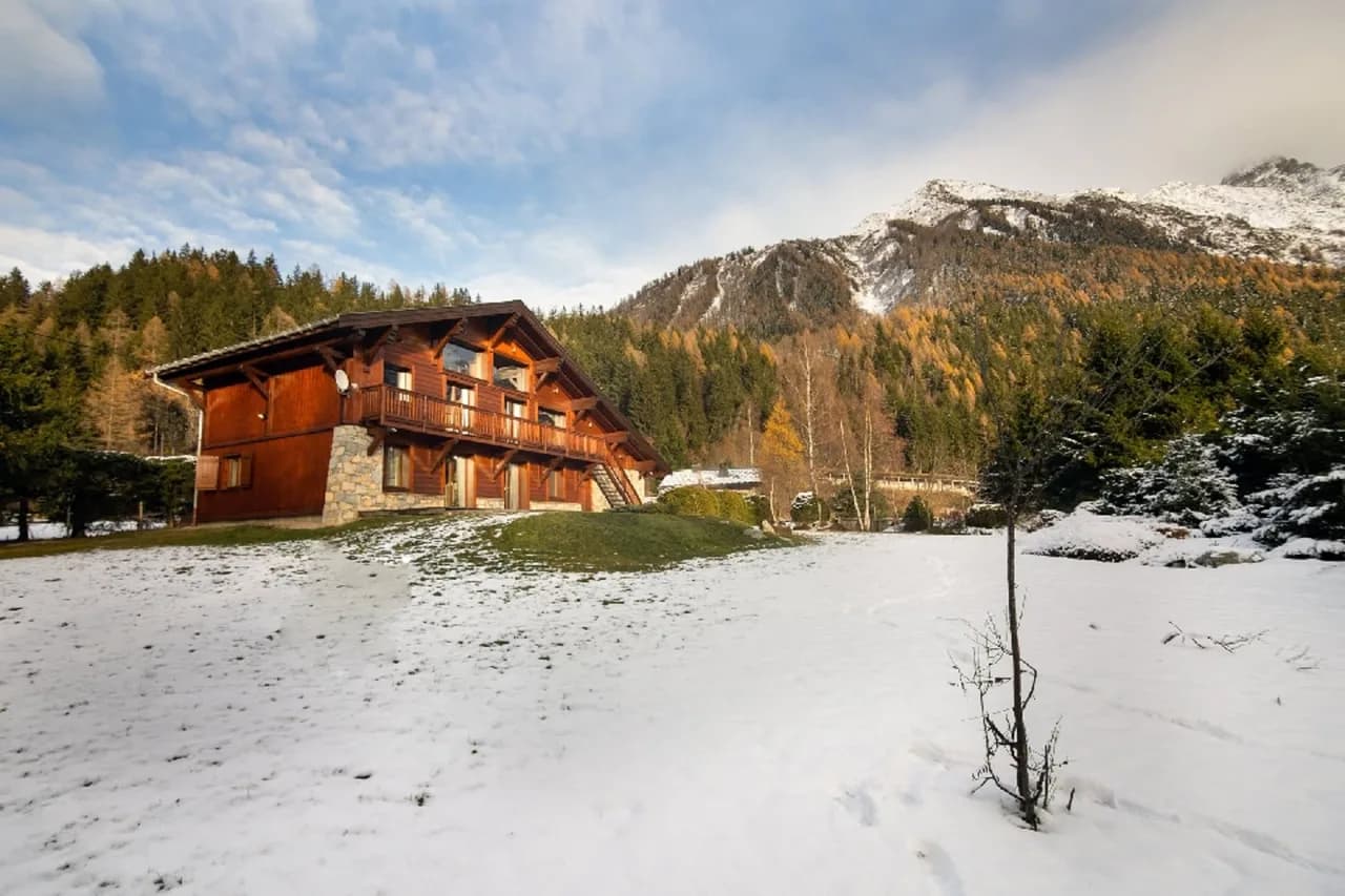 Perfect Holiday Setting With Beautiful Mont Blanc View photo 2