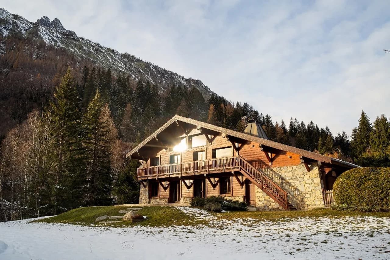 Perfect Holiday Setting With Beautiful Mont Blanc View photo 3
