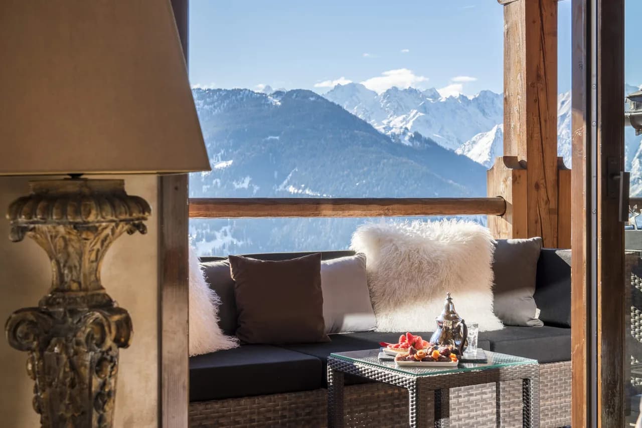 MAGNIFICENT ALPINE PENTHOUSE photo 3