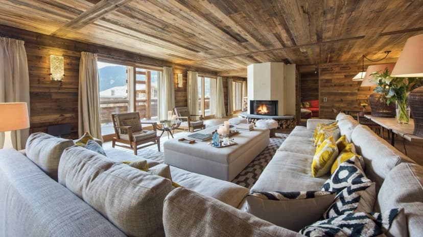 PANORAMIC MOUNTAIN CHALET WITH HOME THEATER