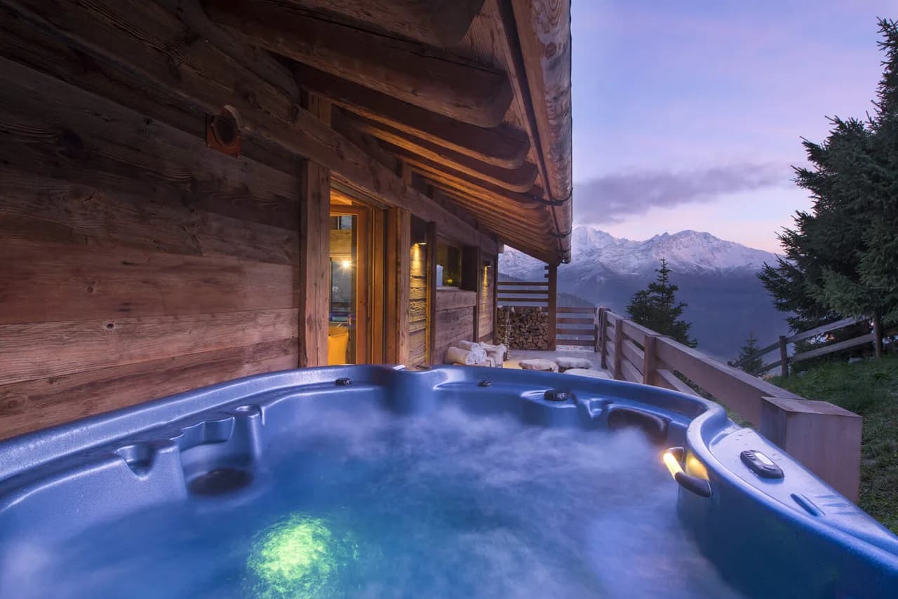 IDYLLIC CHALET WITH STEAM ROOM AND OUTDOOR JACUZZI photo 5