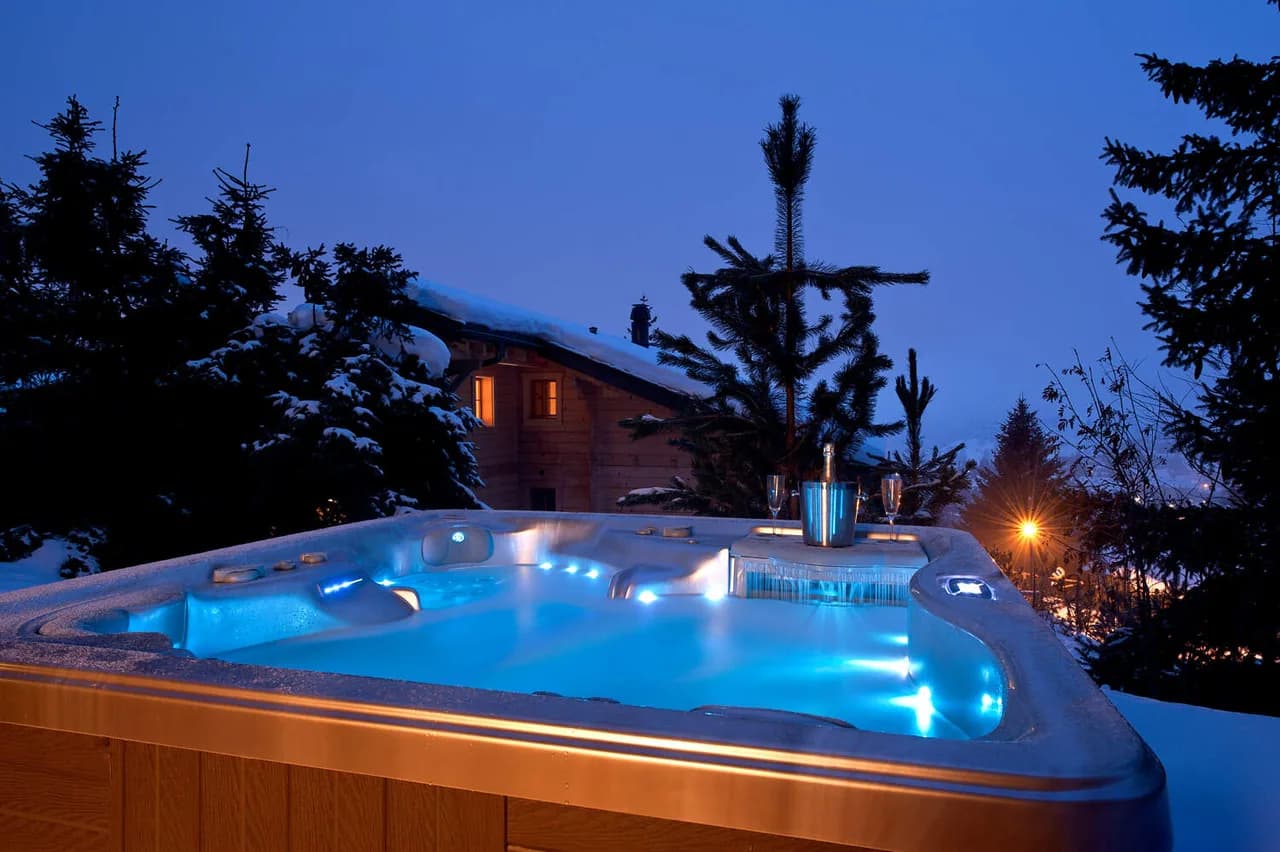 BEAUTIFUL TRADITIONAL CHALET WITH SAUNA AND OUTDOOR JACUZZI photo 4