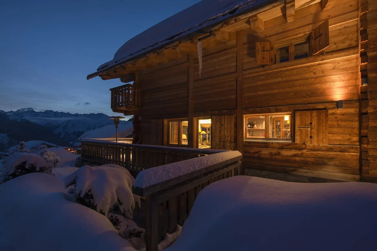 WONDERFUL CHALET WITH JACUZZI, SAUNA AND MASSAGE ROOM photo 4