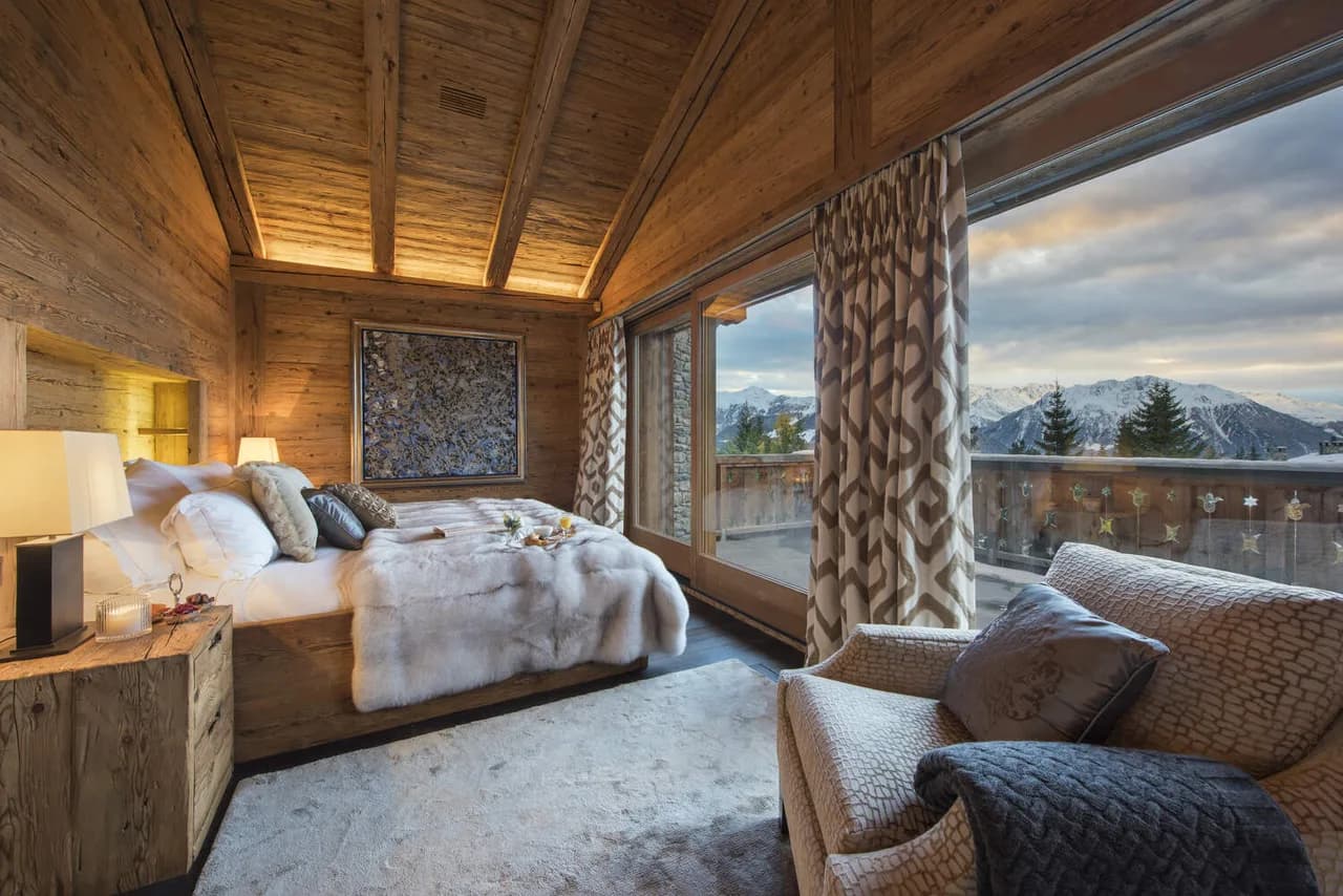 ICONIC CHALET WITH INDOOR POOL AND JACUZZI photo 5